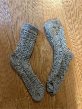 Classic Cable Knit women’s  Crew Socks - Gray